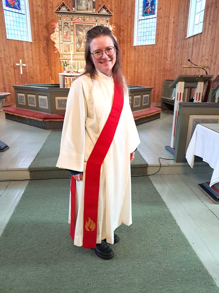 Portrett av Margot-Helene tatt i kirke