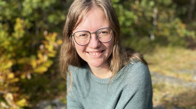 Portrett av Margot-Helene tatt utendørs