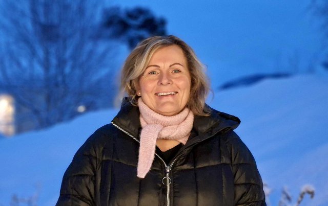 Portrett av Edel tatt utendørs i vinterlandskap