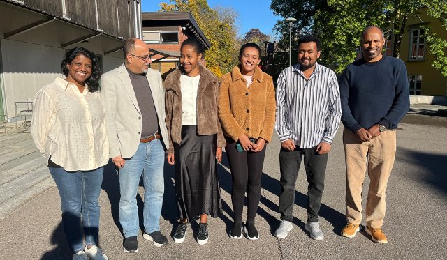 Group photo outside VID