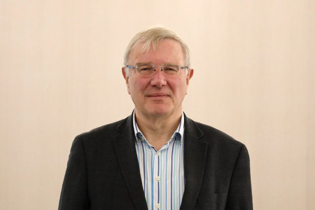 Prof. Frieder Ludwig