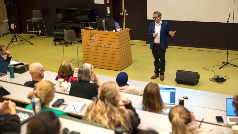 bilde av Goodwin på scena