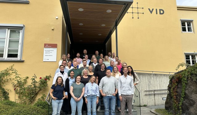 36 studenter foran VID vitenskapelige høgskole