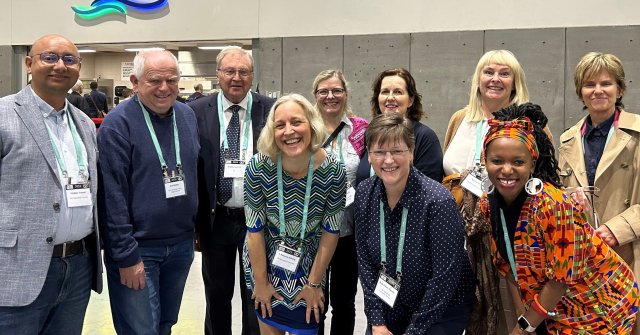 10 forskere på konferanse