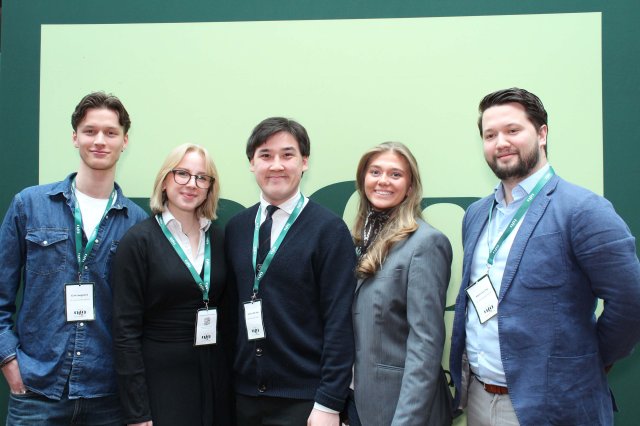 Studentene som representerte VSO står på rekke