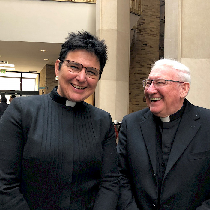 Professor Stephanie Dietrich og Biskop Brian Farrell fra det Pavelige Enhetsrådet i Vatikanet.
